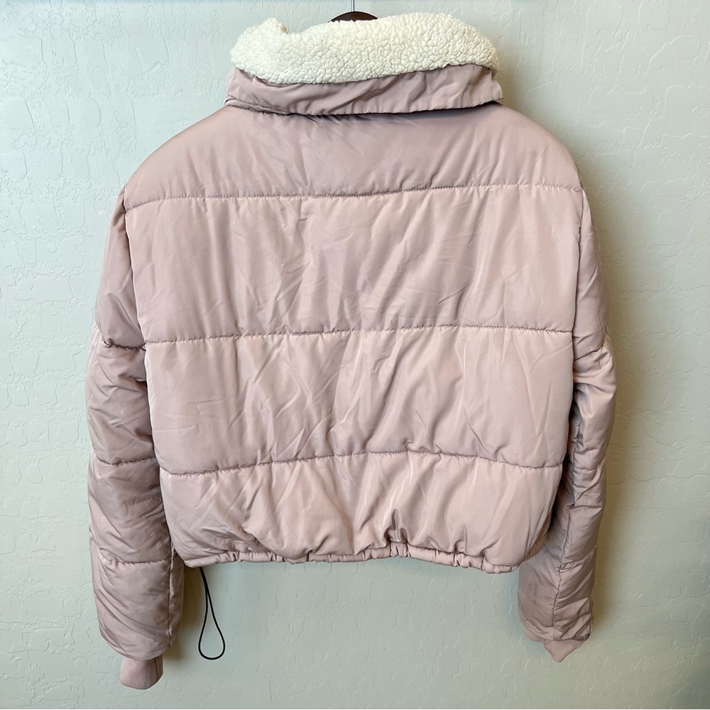 HOT DEAL! BDG sherpa lining puffer jacket, blush pink, cropped, size S - Picture 8 of 17